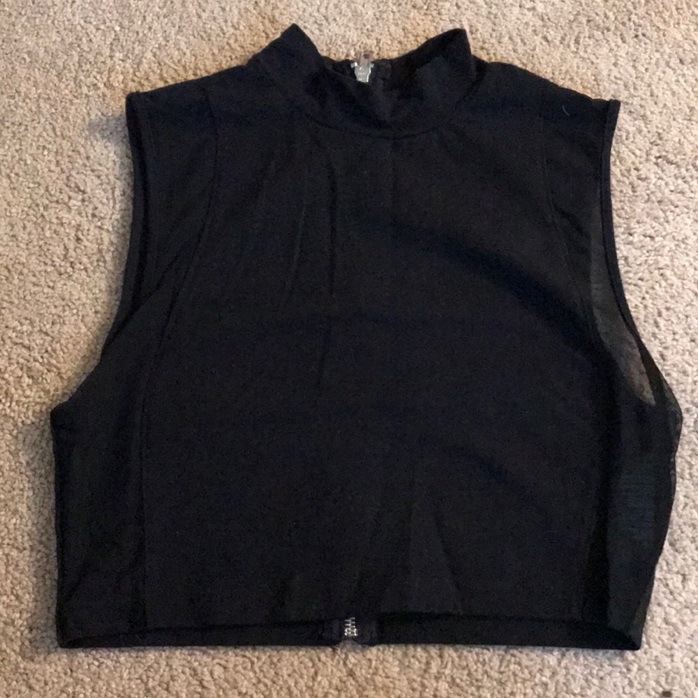 Crop top